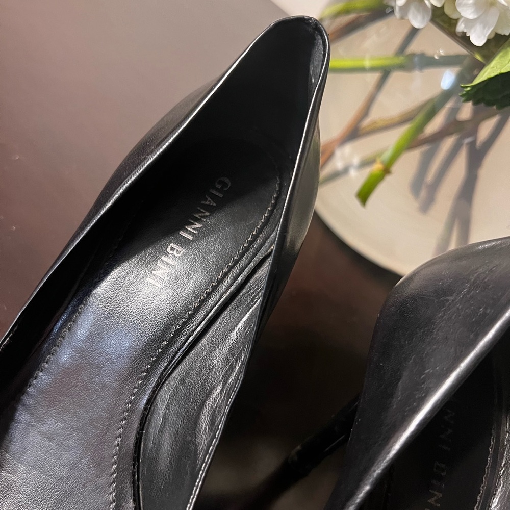 Gianni Bini Black pump
Women’s 9
Worn several times.  Still a beautiful pump!